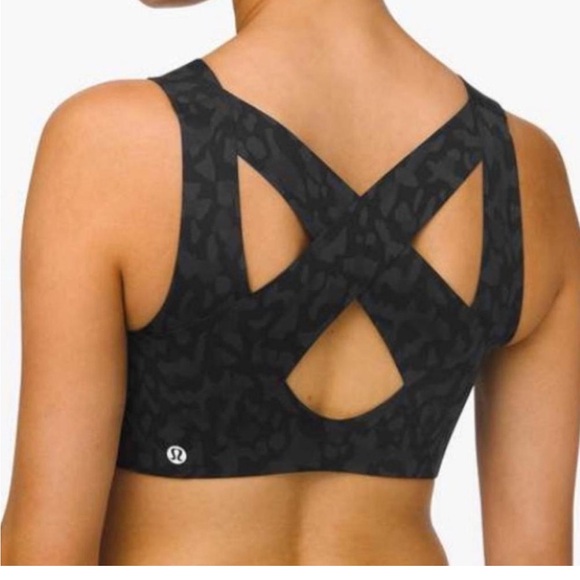 lululemon athletica Camo Black Sports Bra - Picture 3 of 14